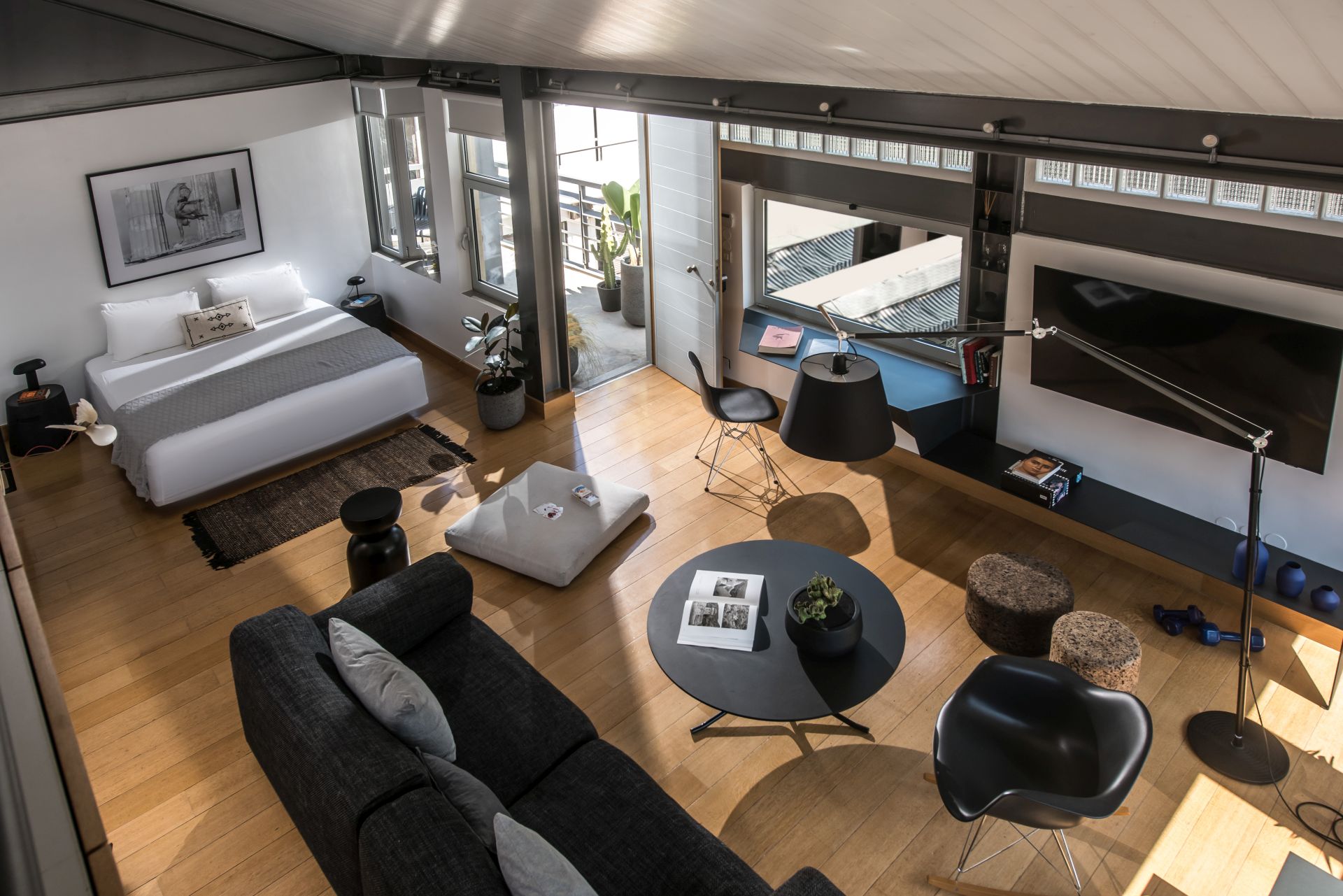 The Blossom Loft Bright Apartment